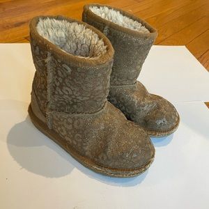 Well loved UGG boots with lots of life left!